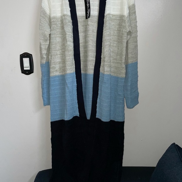 Colorblock Long Cardigan Sweater - Picture 4 of 10